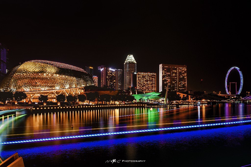 【滨海湾的夜】滨海湾绚丽的夜景,11月休年假和媳妇去新加坡转了一圈