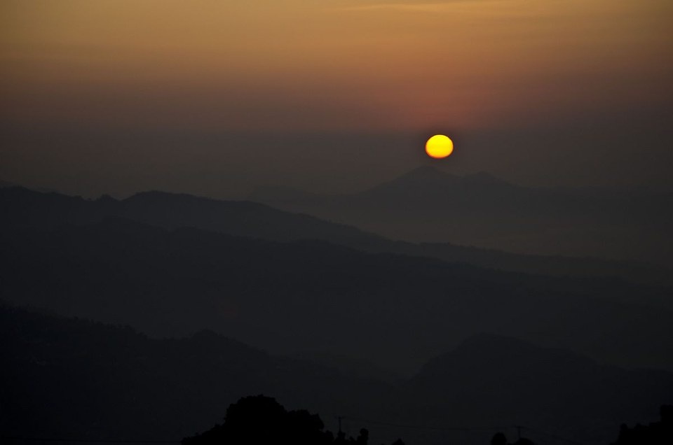 太阳在山的那一边升起 - 塞德里克