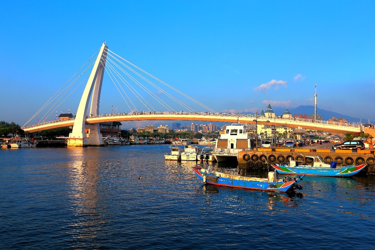 台北淡水渔人码头 情人桥