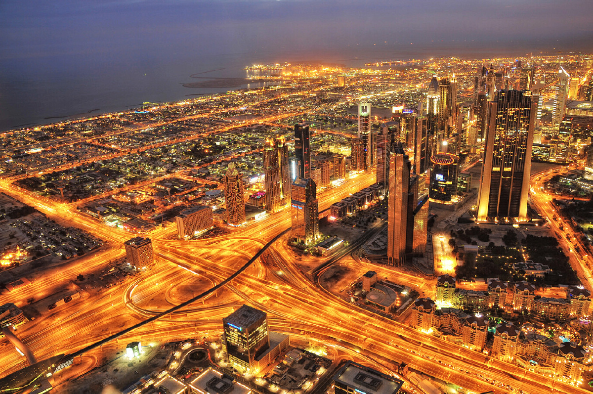 从828米高的迪拜塔鸟瞰迪拜城 - 风光, 旅行, 尼