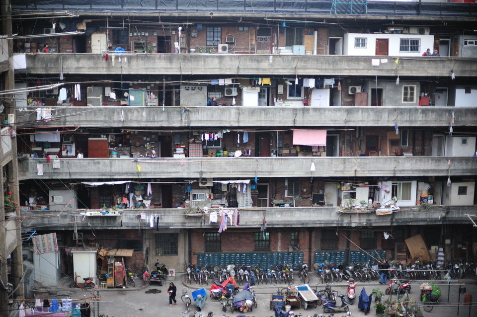 隆昌公寓+-+覅黑七白德