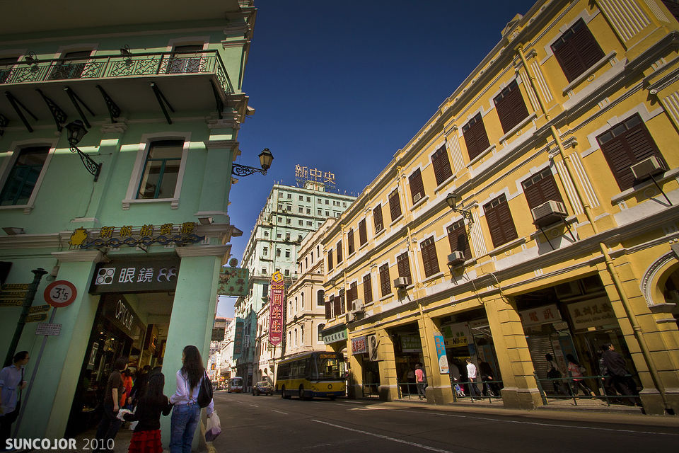 澳门的天空下-繁华的闹市区 - 佳能, suncolor, 旅