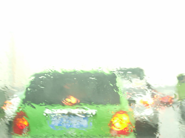 雨中的QQ