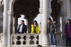 《三个拍照人》