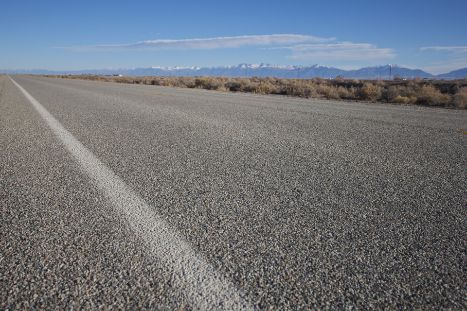 行走在路上才发现自己的渺小 - iloveopt