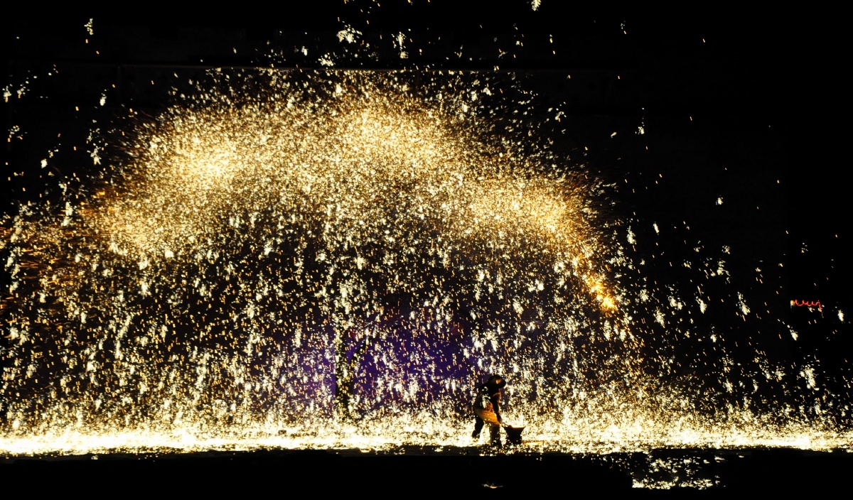 蔚县暖泉镇·打树花 - 河北, 蔚县, 暖泉镇, 打树花, 民俗, 春节, 非物质文化遗产, 色彩 - 我是Bessie - 图虫摄影网