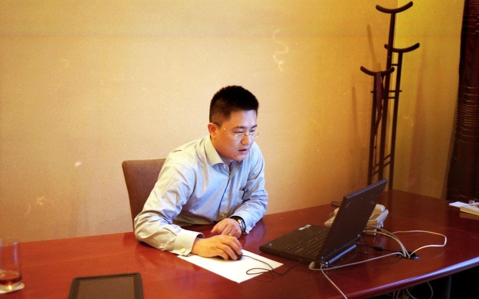 老板的最后工作日,拍完这张照片
