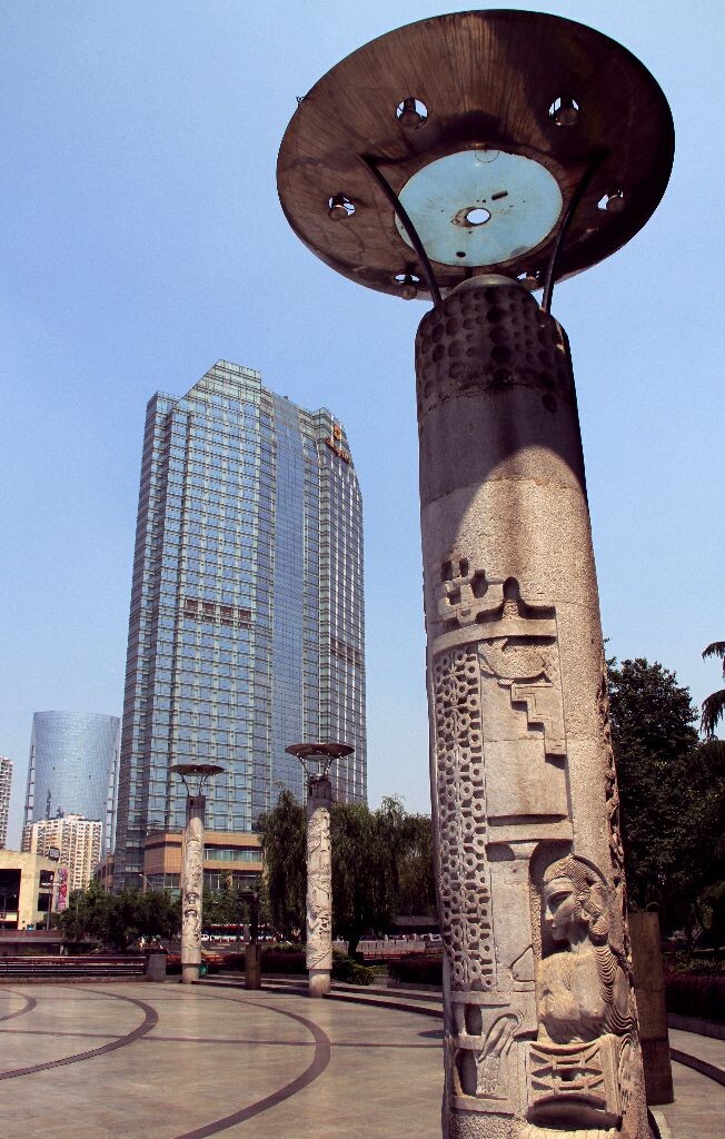 图腾柱 - 成都锦江音乐广场