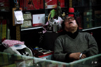 古玩城____酣睡的摊主