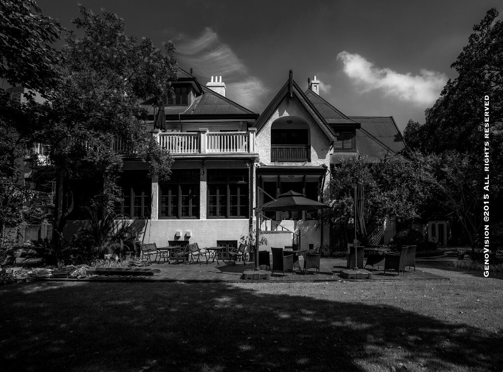μլ the song's old house
