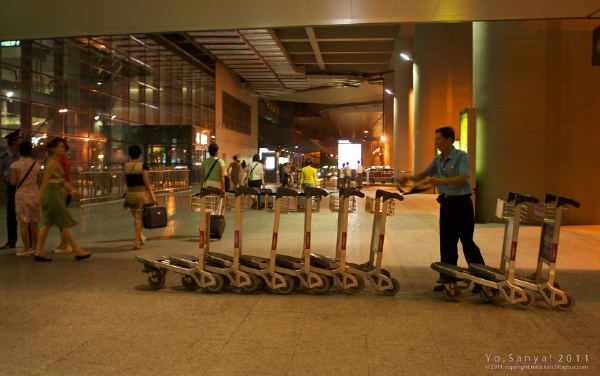 夜机场