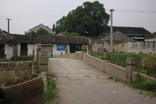 <em>摸摸你的头</em> - 图虫摄影网