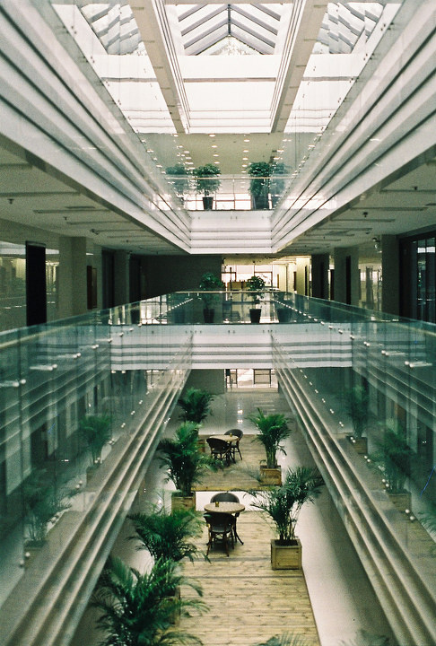 某客户单位办公楼内 PENTAX Super program + SMC PENTAX A50mm F1.4 + Fuji Superia 200