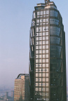 这貌似是重庆去年夏天最热那几天在较场口拍的，新华国际 PENTAX Super program + SMC PENTAX A50mm F1.4 + Fuji Superia 200