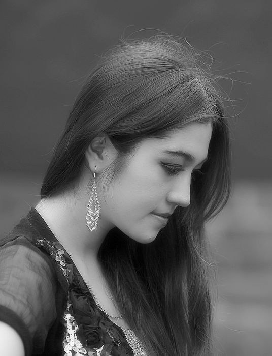 时尚浪漫的维族姑娘