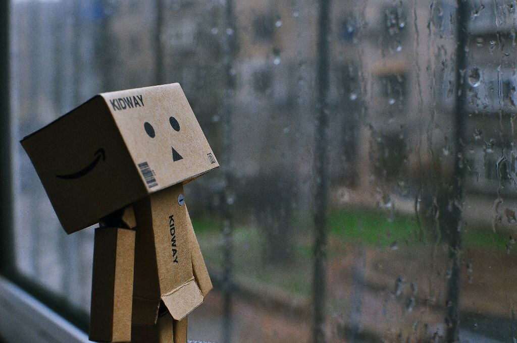 下雨天了怎么办…… - 纸盒人, 阿愣, 下雨, 雨, 窗 - 张晋玮kidway - 图虫摄影网