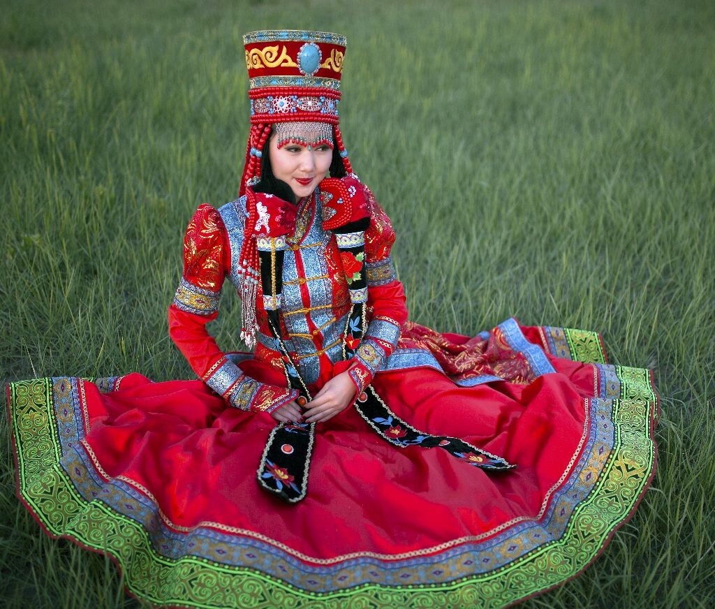 迪娜（蒙古族歌手）_百度百科