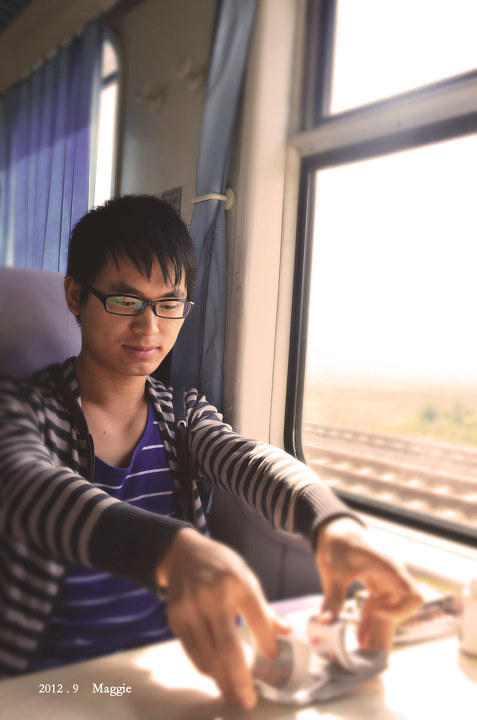 火车上 - 哟西哟西耶maggie
