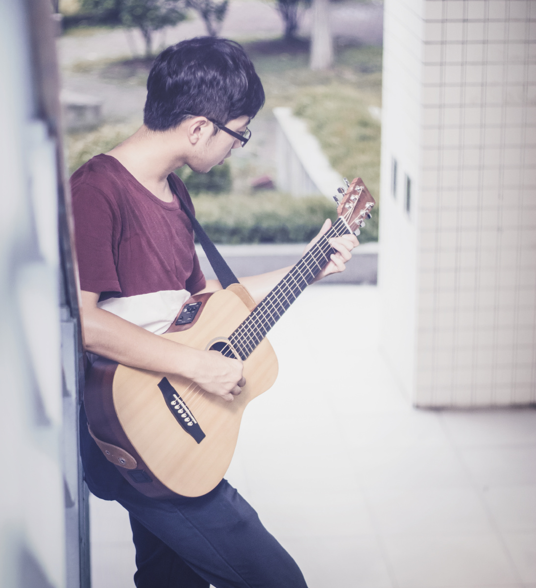 女朋友&小马丁 - 吉他, 人像, 广外 - 陈奕男要宅