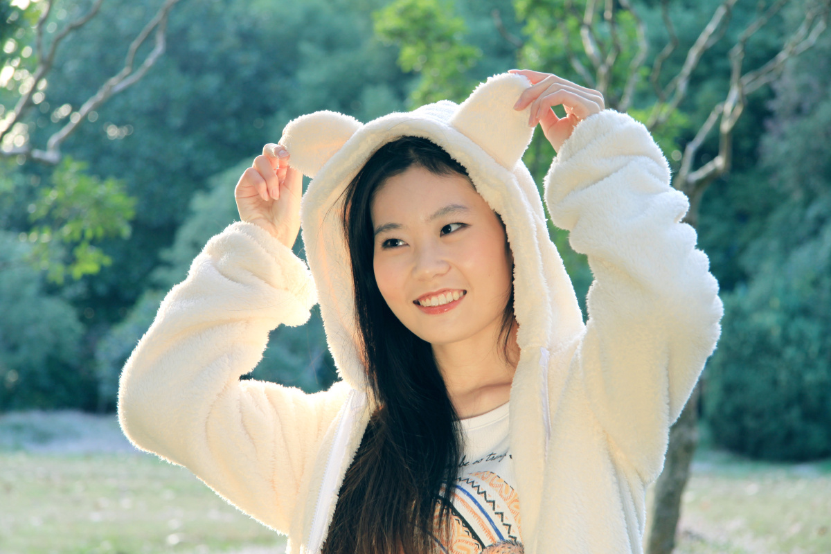 <em>爱笑</em>的<em>姑娘</em> - <em>爱笑会议室</em>古筝 - <em>姑娘我</em>生来爱唱