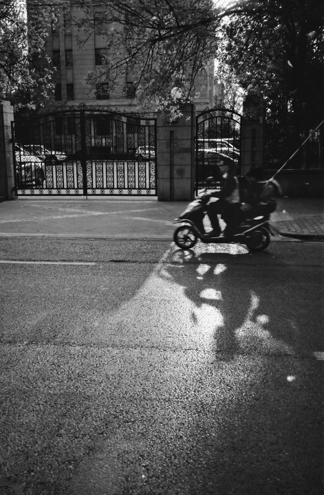 助动车<em>父女</em> - 大学时期最后的暗房<em>成果</em> - revo -