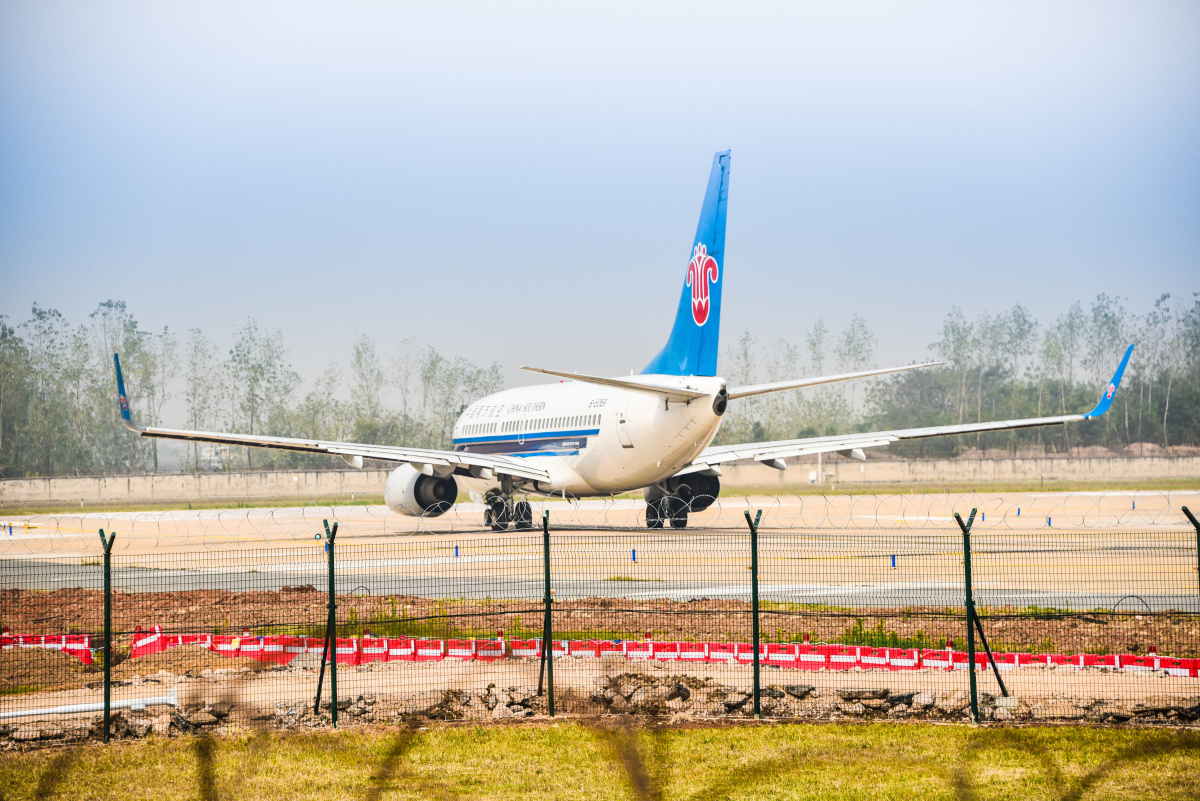 B-5069排队起飞 - 武汉, 尼康, 天河机场, 737-7