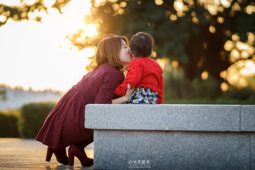 妈妈的吻 - 广州, 大光圈, 人像, 儿童, 亲子, 海珠