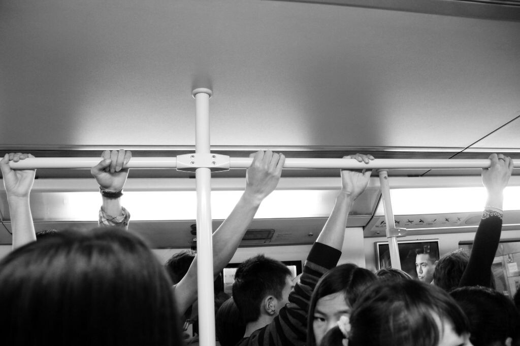 [Photo story]-Crowded Guangzhou Metro Pic.2