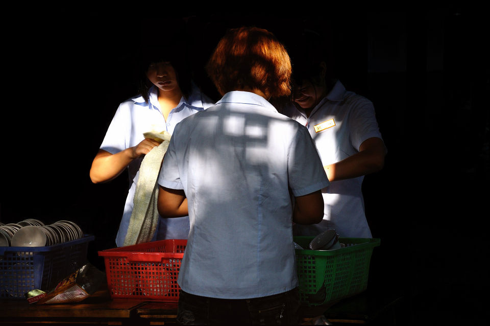 擦碗的<em>妹纸</em> - <em>公园</em>, <em>成都</em>, 扫地小僧, 人民, 四川,