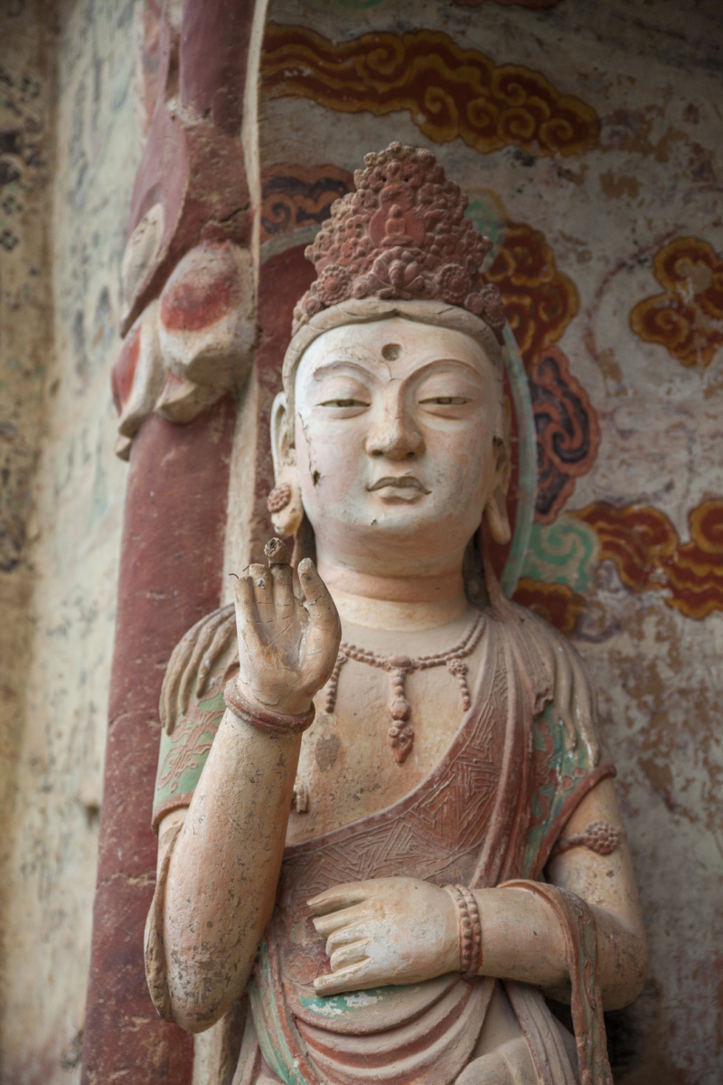 天水麦积山石窟菩萨 - 今夕何夕道且长