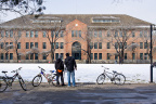 snow in thu-4