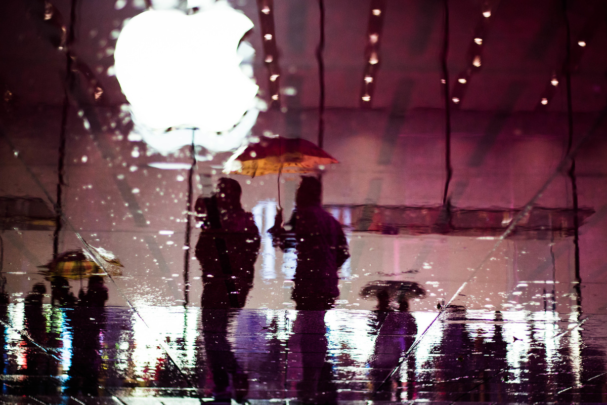 今天上海下雨了 - 人文, 街头, 50mm, 上海, 倒影