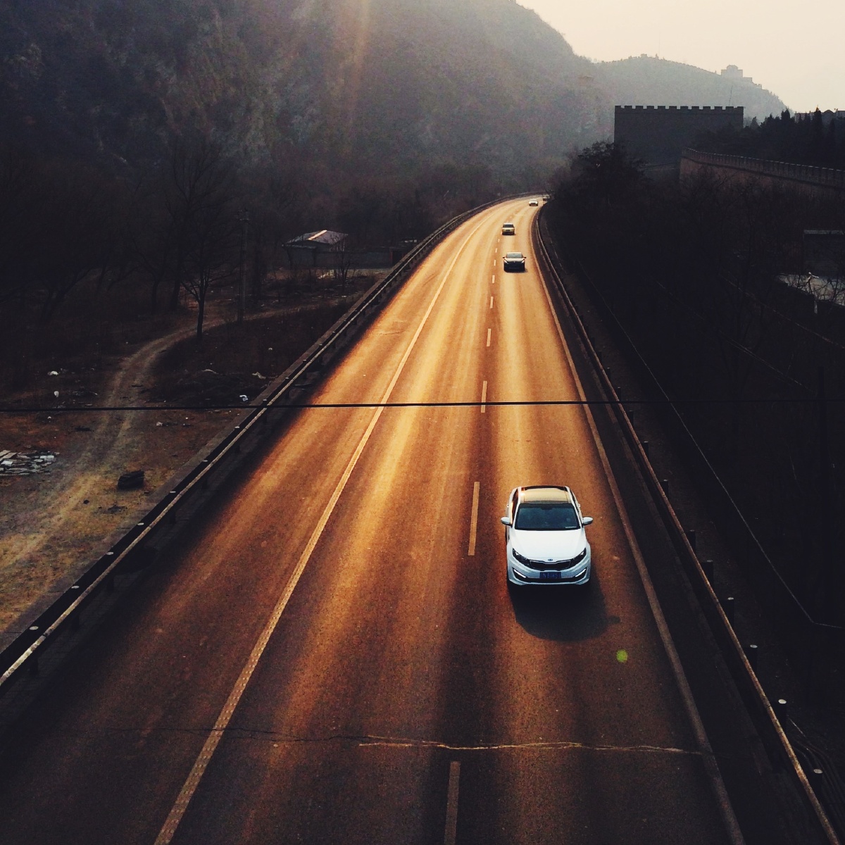 日照金道 - 风光, 色彩, 手机摄影, 北京, 旅行 - G