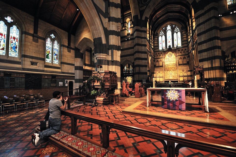 墨尔本圣保罗大教堂,虽然不知道你是在祈祷还是在忏悔,至少我觉得有