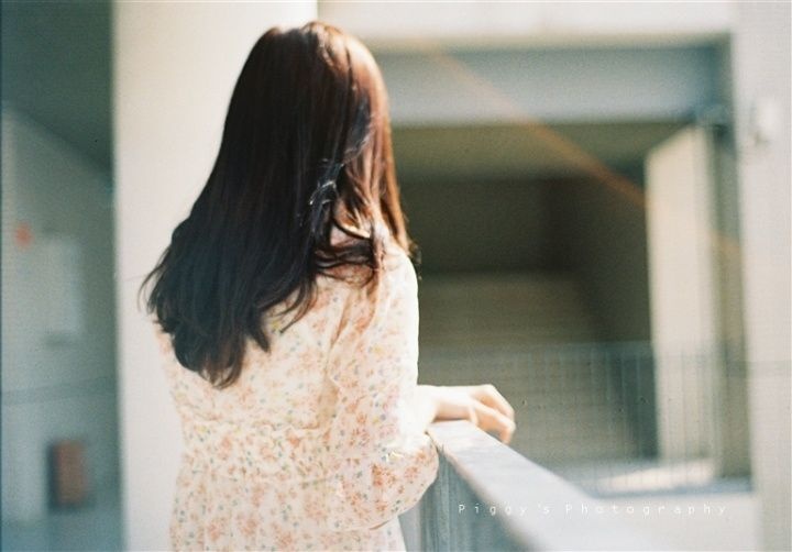 <em>背影</em> - <em>女人</em>的姿态 - 王盈piggy - 人像摄影 - 图虫