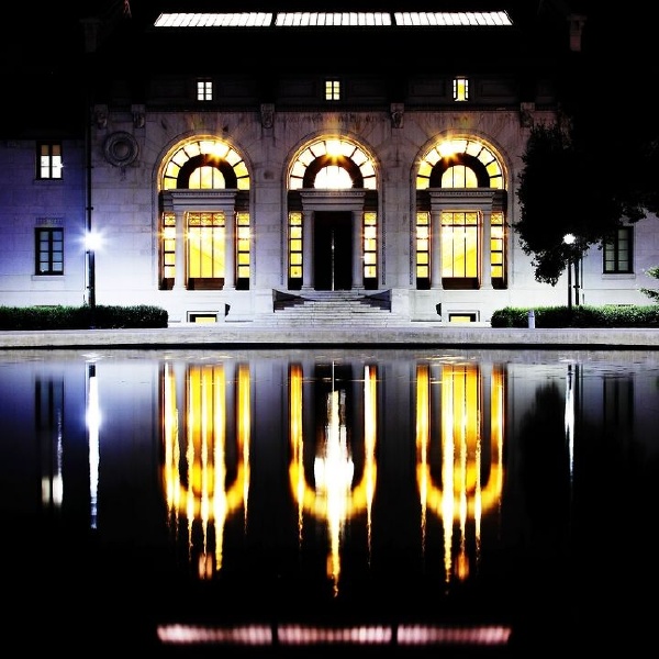 A building in Campus.