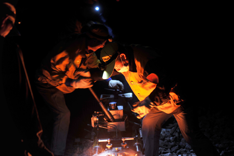 铁道线上的钢铁侠 - 人文, 铁路, d700 - 山哥-彭