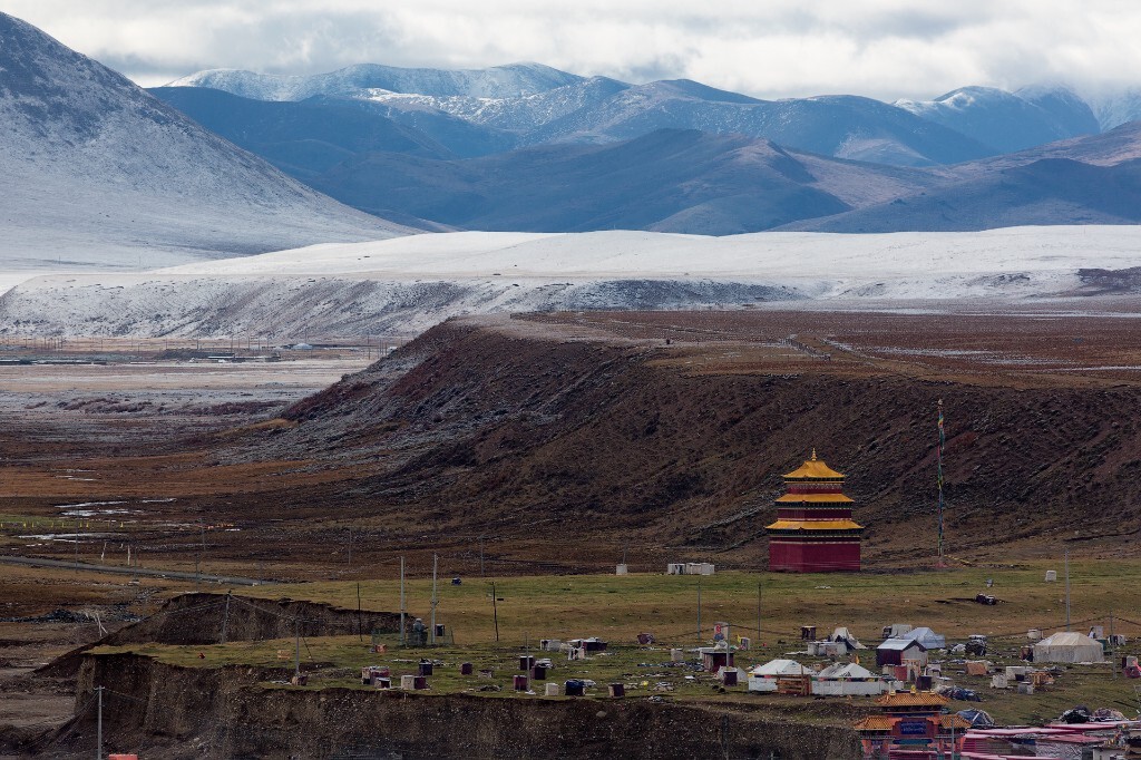 觉姆岛远处的小景.