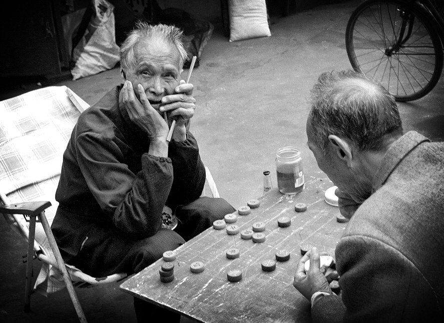 下棋老人