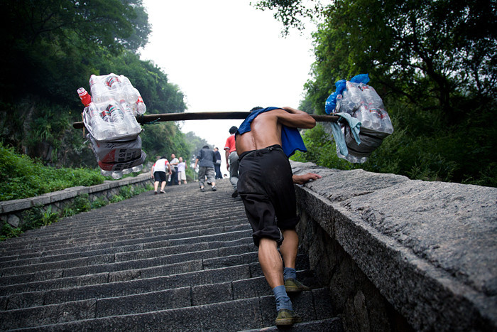 <em>挑山工</em> - 泰山 - houze - 图虫摄影网