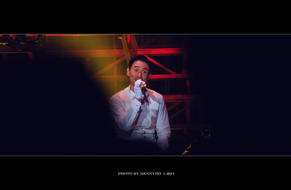 <em>她来听我的演唱会</em> - D-e-H - 小开心小感动小寂