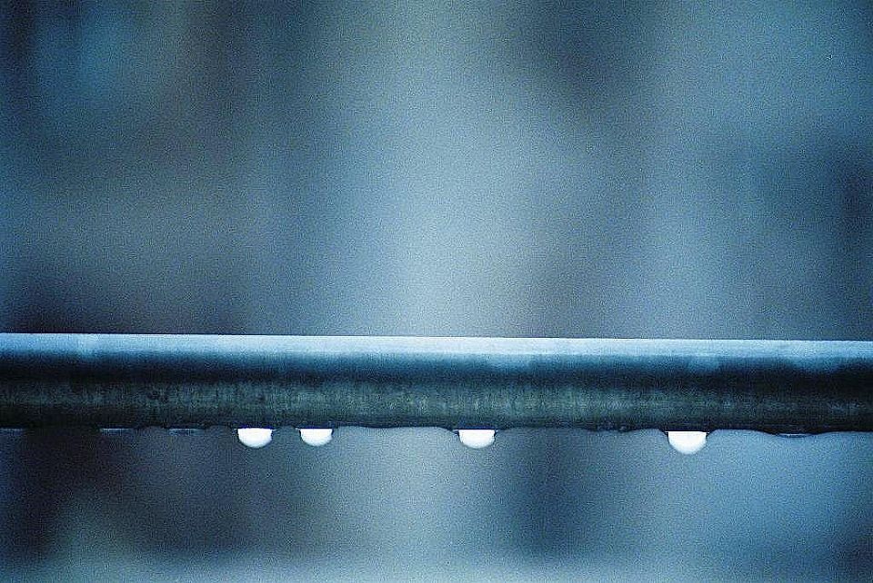 窗外的雨 - ryanzheng