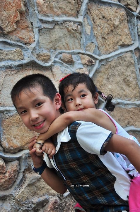 <em>哥哥</em>背<em>妹妹</em> - 毛豆咪咪 - 毛豆咪咪 - 老狗 - 图虫