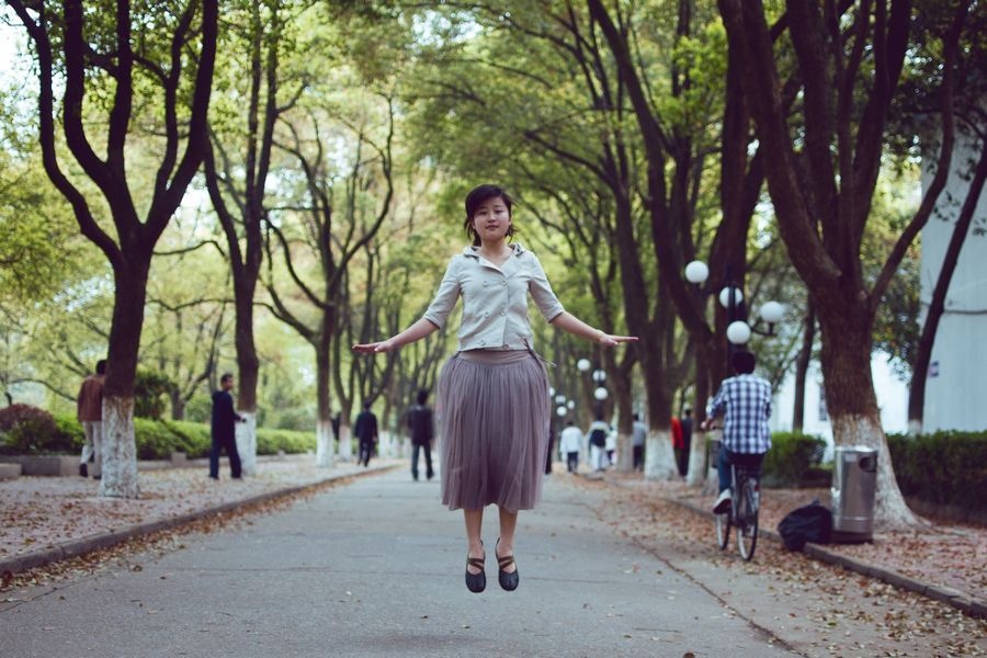 交大<em>漂浮少女</em> - 漂浮 - 康榆 - 色彩和情绪 - 图虫