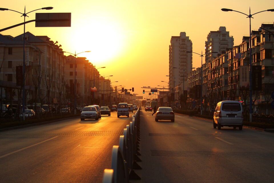 夕阳街景