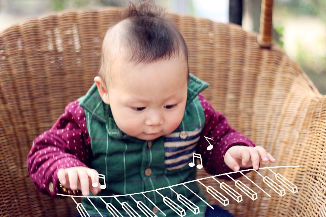 天才幼儿钢琴家奔奔 - 抠脚大月半