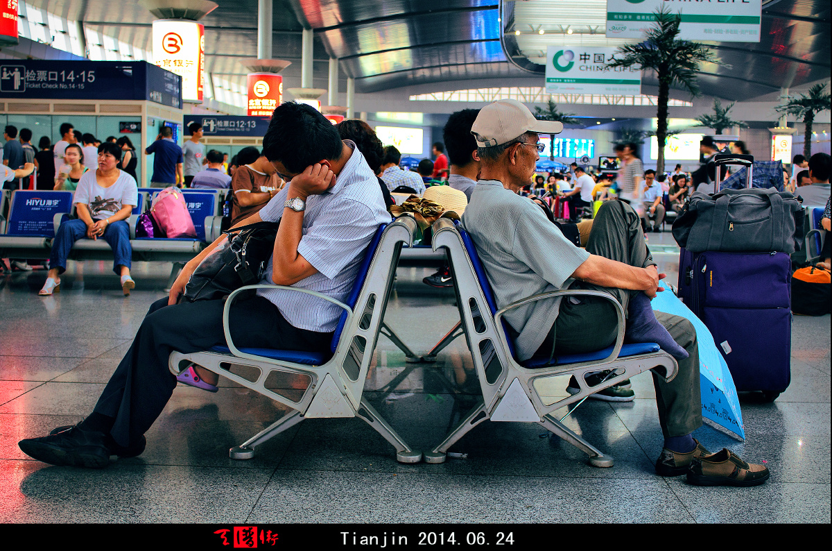 等待 - 天津火车站, 天津, 街拍, 纪实 - 孔先森