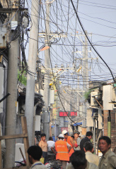 八大胡同错综的线缆