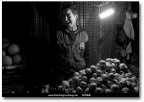 卖水果的少年