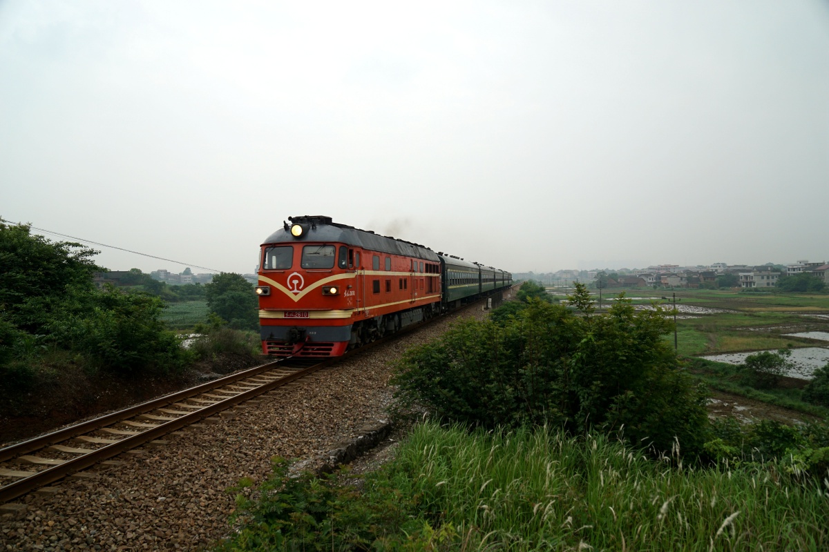 娄邵铁路上的东风4型机车们 - 铁路, 邵东 - 回答在牛奶箱里 - 图虫摄影网